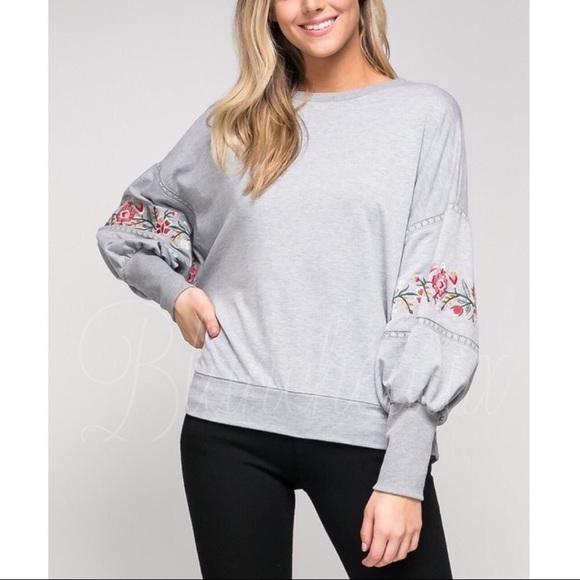 ❤️LAST 3! Floral embroidery jersey top! - Picture 2 of 6